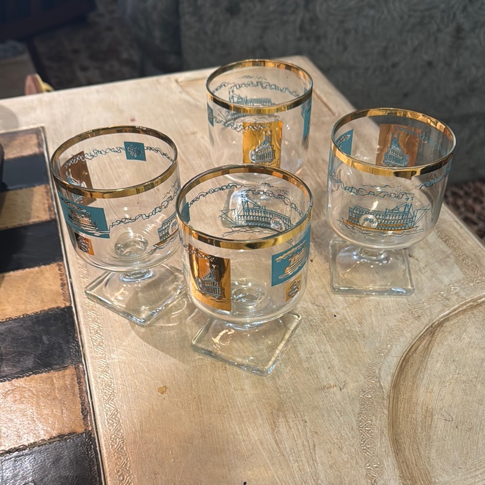 Elegant Gold and Blue Bar Glass Set